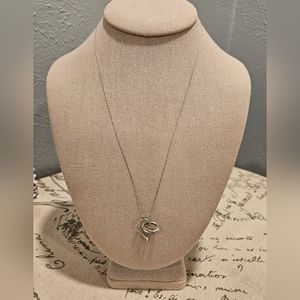 10k white gold and diamond heart necklace